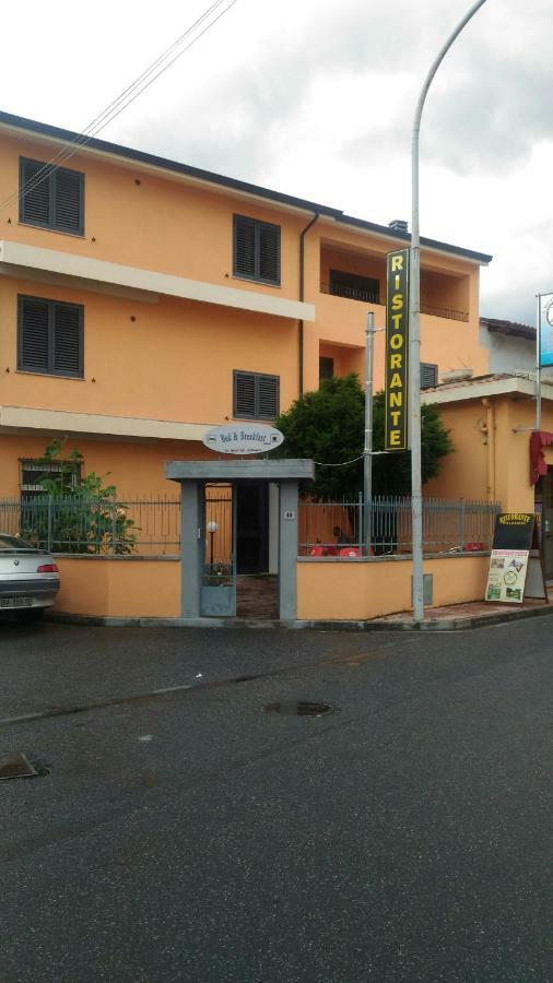 B&B Madau Samugheo Экстерьер фото
